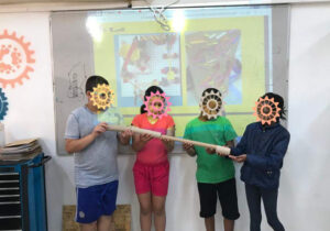 עבודת צוות בפרוייקט מסלולי כדורים, מתוך מאגר התכנים של מינימייקרס