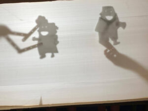 פרוייקט תיאטרון צלליות מתוך מאגר התכנים של חברת מינימייקרס