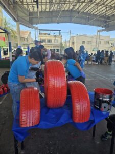 יום פעילות לתלמידי בית הספר של מינימייקרס